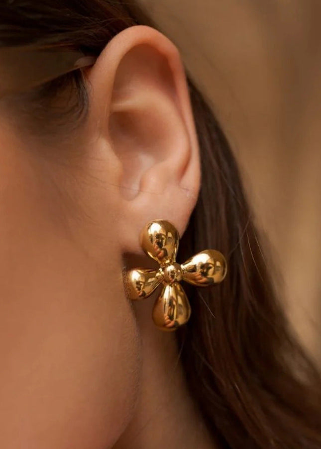 Jieding cross-border stainless steel flower stud earrings, light luxury, high-end earrings, niche design earrings, stainless steel jewelry