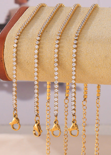 Hepburn style elegant and simple personality, light luxury style jewelry, inlaid zircon design, titanium steel gold-plated star bracelet